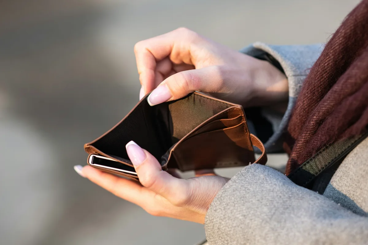 Paying child support arrears — enforcement starts with wage garnishment and bank seizure